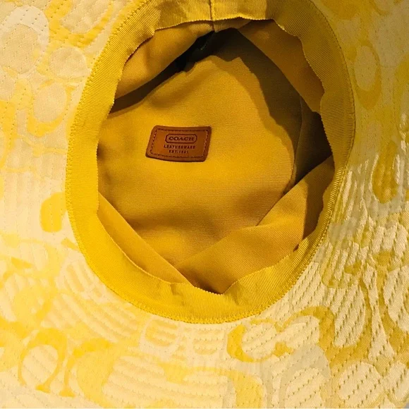 Coach hat - Picture 3 of 3